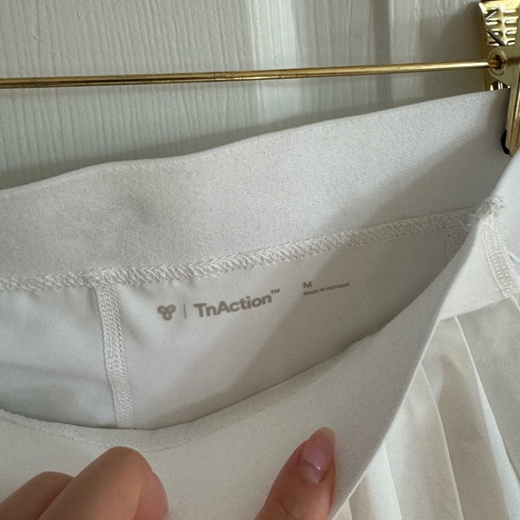 [SOLD] TNA TnAction white tennis skirt with shorts (M) 🎾🤍 - Picture 8 of 8